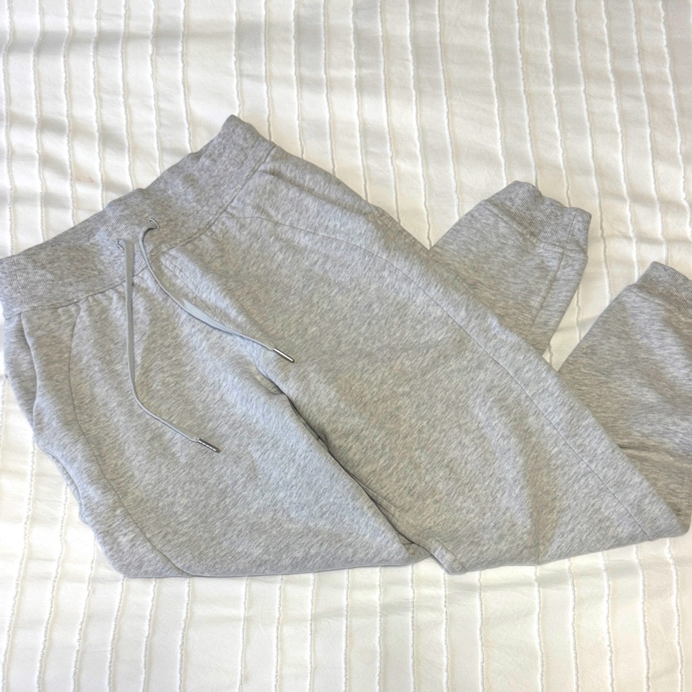 Lululemon High-Rise Scuba Joggers Size 4